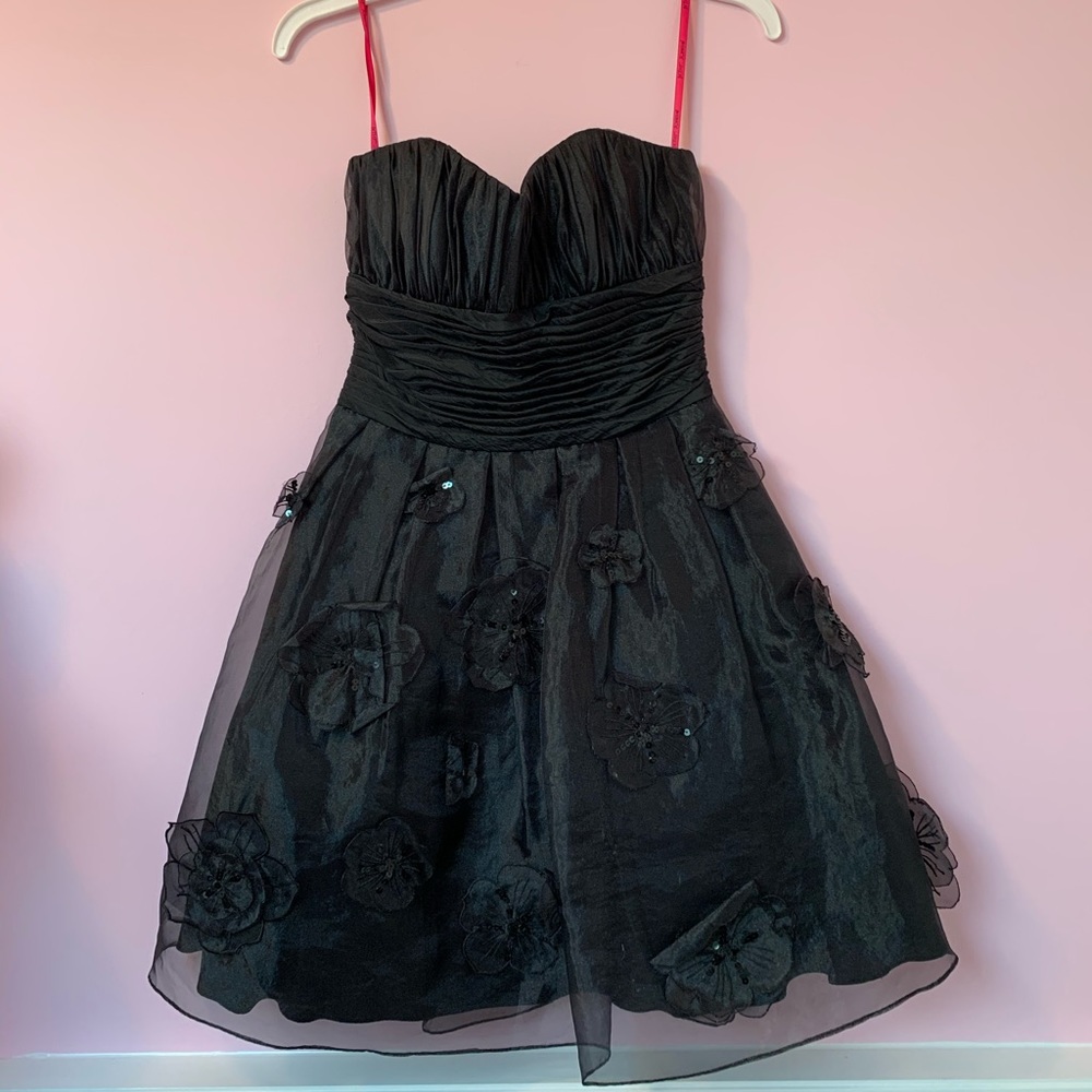 Betsy Johnson - Little black flower dress